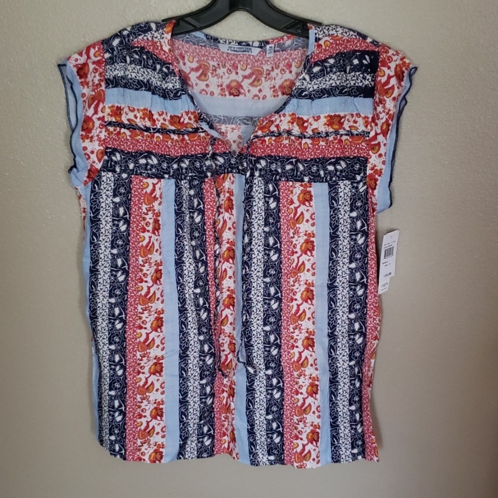 Womens short sleeve top